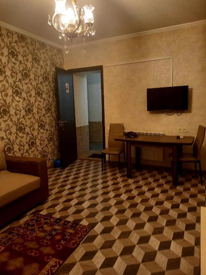 טביליסי Apartment For Family מראה חיצוני תמונה